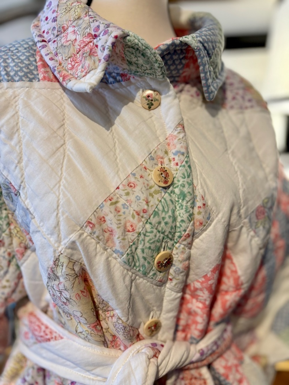 💕SOLD 🧵HANDMADE Fan Patchwork Long Quilt Belted Coat in Pastel Floral S/M - Picture 13 of 16